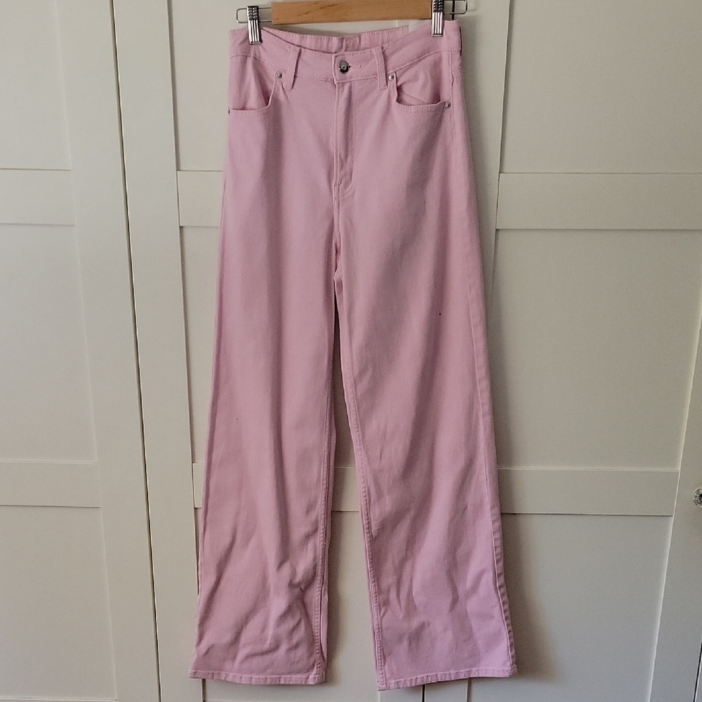 ❄️3/$30 H&M Light Pink Flare Jeans Pants